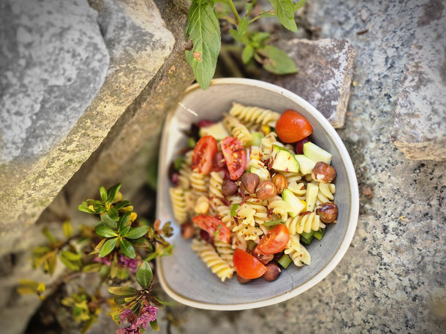 Nudelsalat mit Pesto bei Salzburg schmeckt