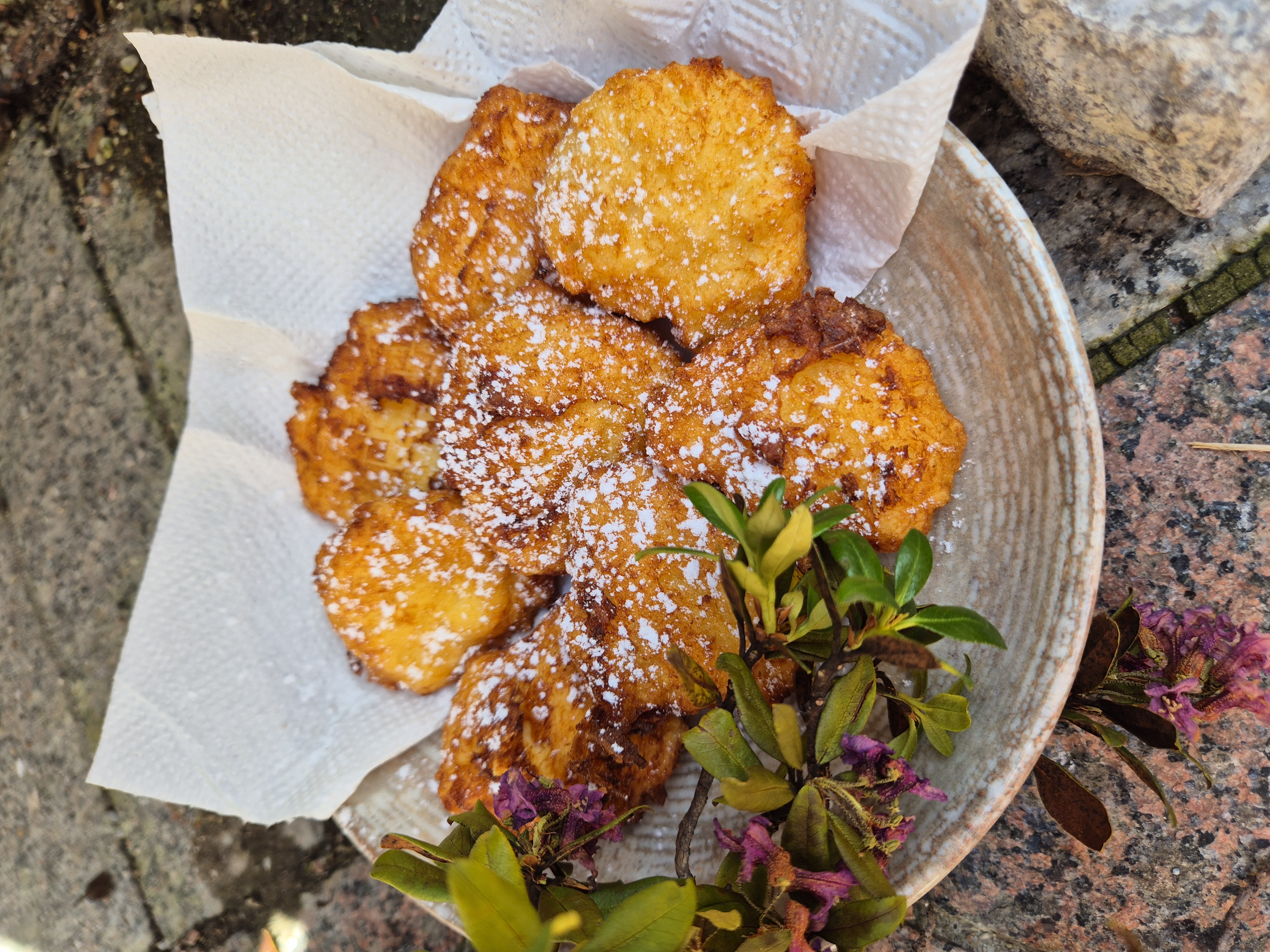 Apfel-Topfen-Taler  bei Salzburg schmeckt