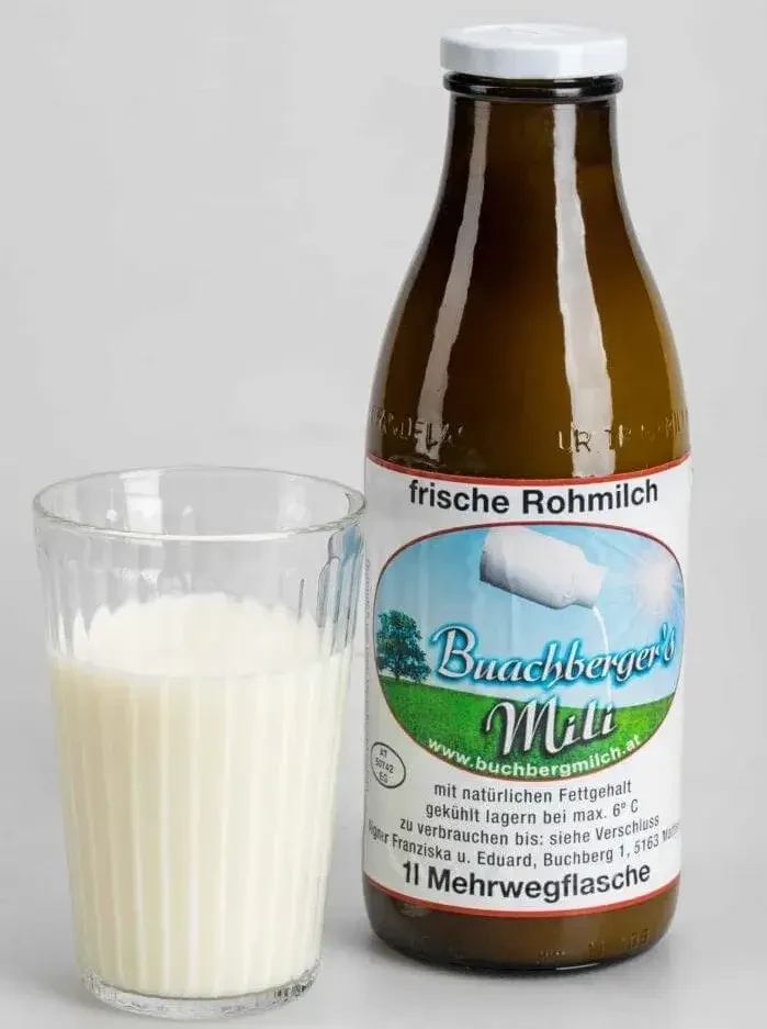 Rohmilch im Mehrwegglas