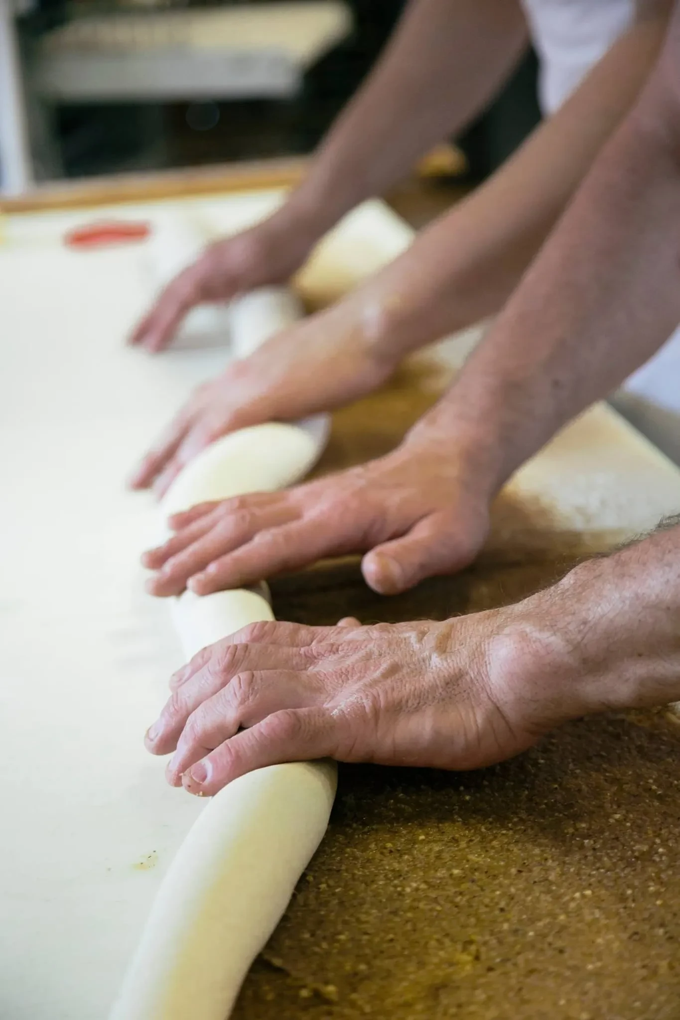 Backende Hände Bäckerei Obauer 