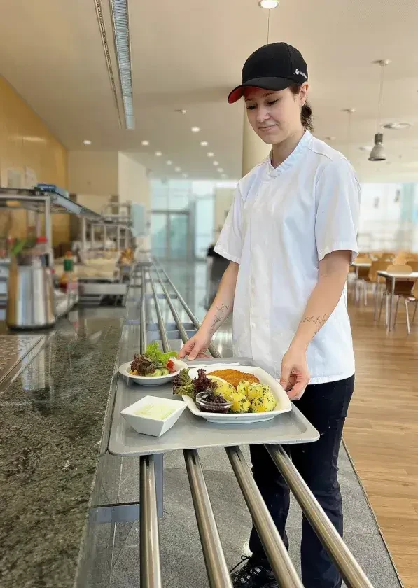 Salzburg AG_Kantine_Essensausgabe